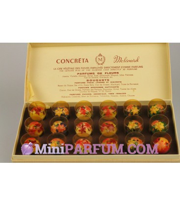 Concrète - Coffret de 18 boules oeillet